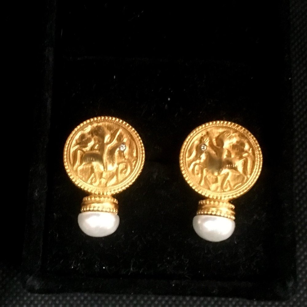 Julie Vos Coin Earring-Pearl